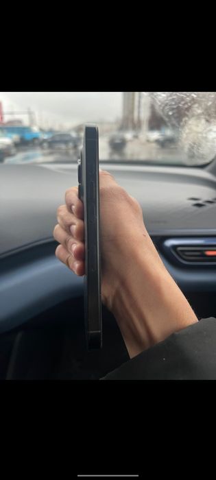 iPhone 16 pro 256 GB 1 SIM 1 ESIM