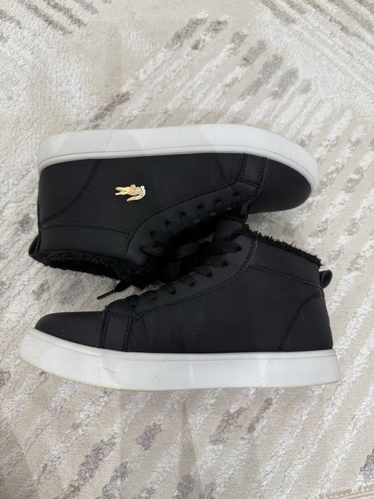 Теплые кроссовки