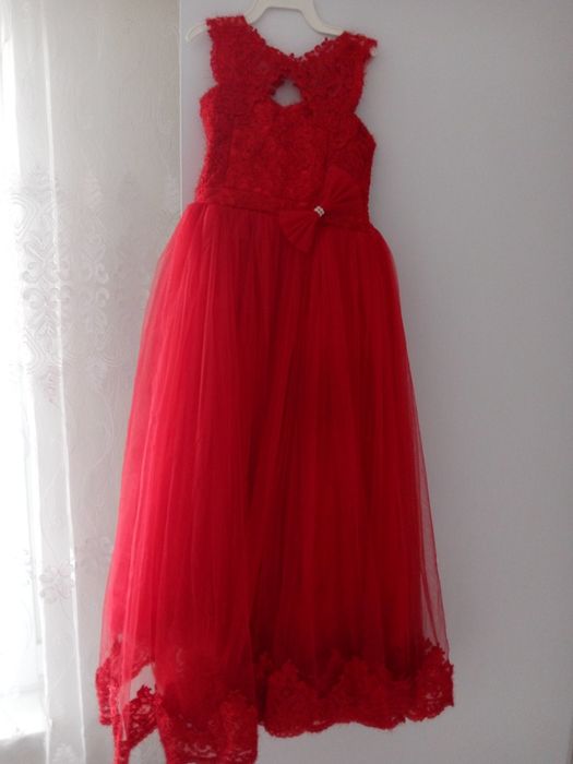 Рокля със камъни