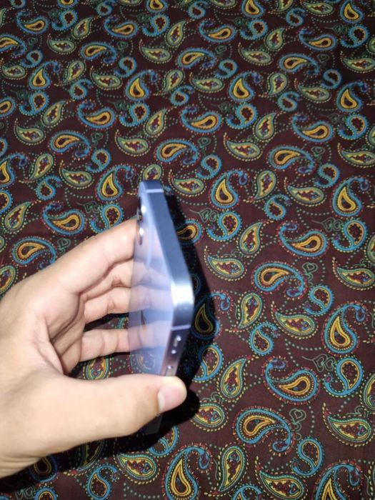 Iphone12 Xolati yaxshi 256xotira 80% yomkist