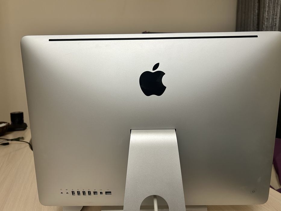 IMAC от apple 2010 года