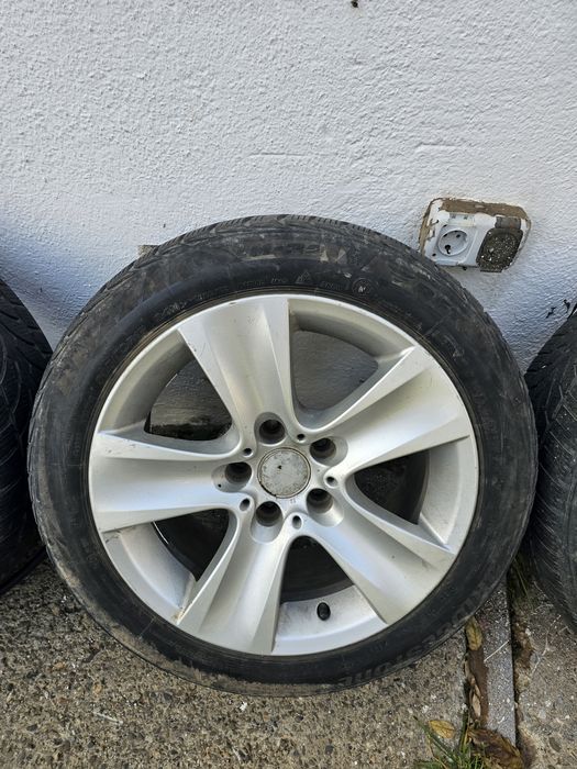 Vând Jante Aluminiu  R17 Bmw cu anvelope Iarna