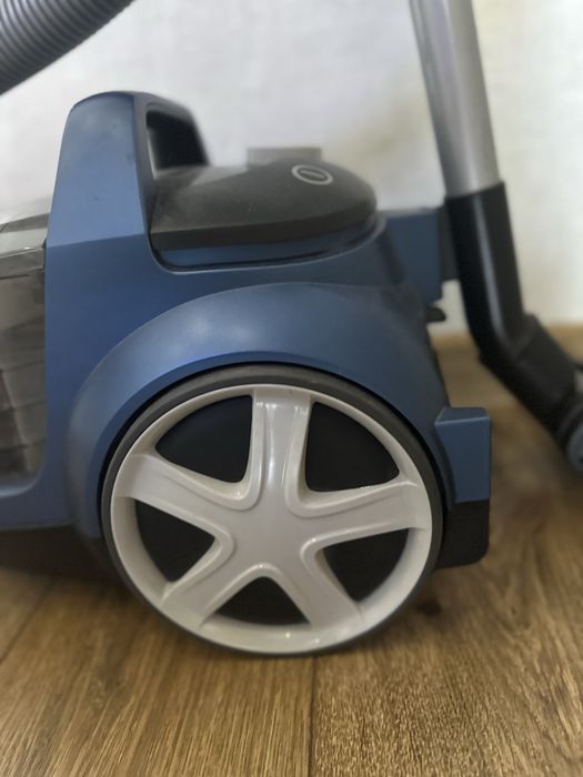 Продам новый пылесос Philips, 65 тыс.