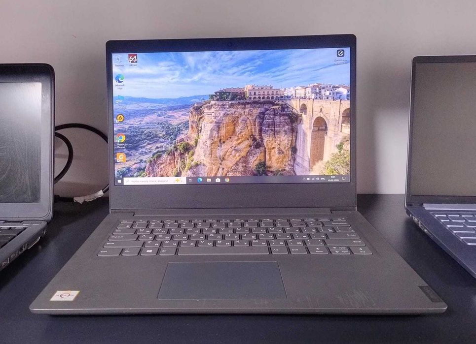 ноутбук Lenovo V14 ADA