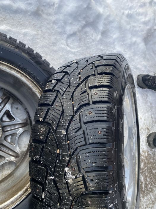 Продам комплект дисков с резиной