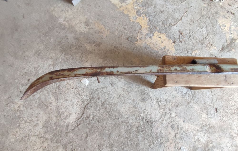 Редкий.Передний  бампер. Ретро автомобили.