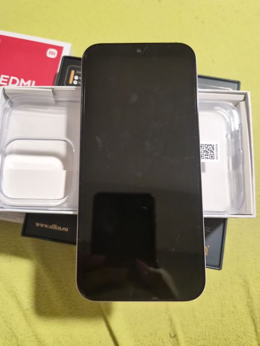 НОВ Xiaomi Redmi 15C 5G – 8GB/128GB, и оригинален калъф, dusk Purple