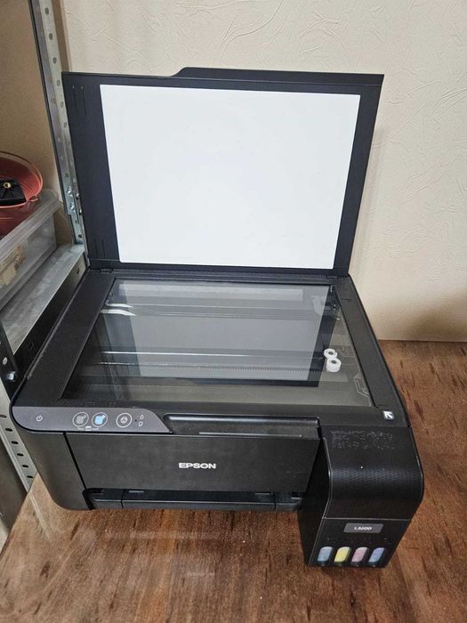 Продаю принтер МФУ EPSON L3200