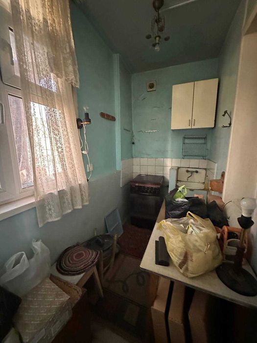 Продаю квартиру.Юнусабад 15  м Туркистан 2\2\4 ,Ипотека есть