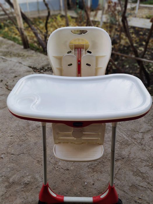 Стульчик для кормления фирмы Chicco