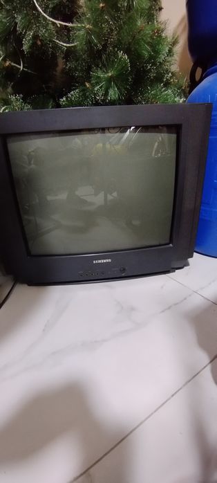 Продается SAMSUNG телевизор