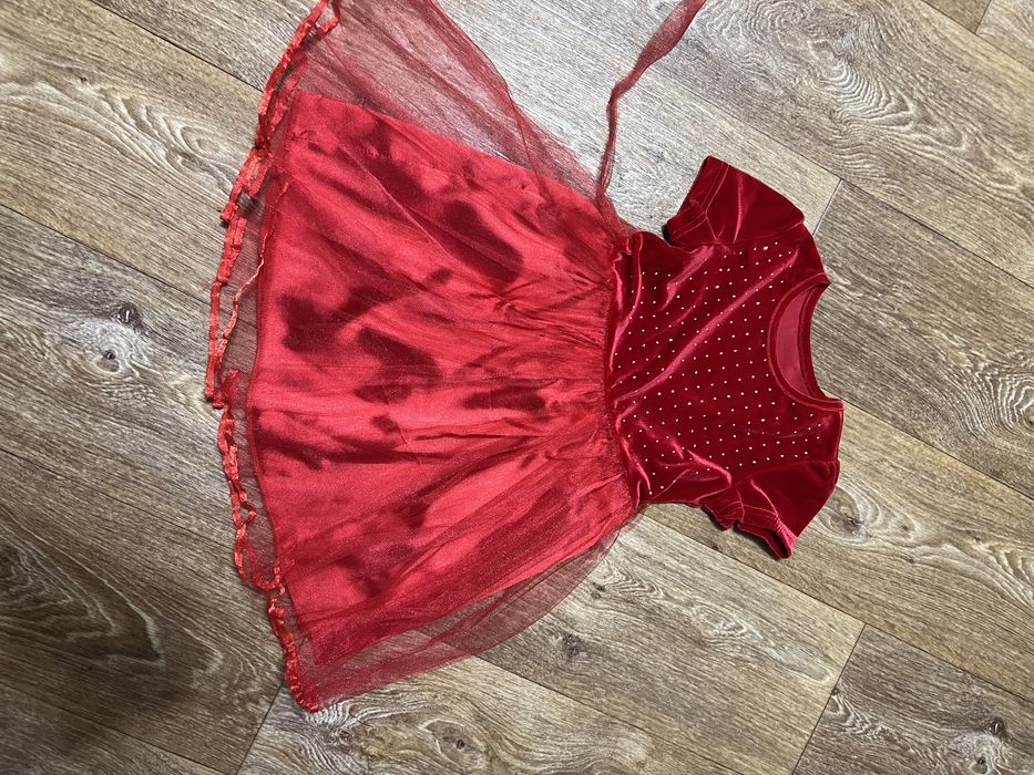 Платье на девочку