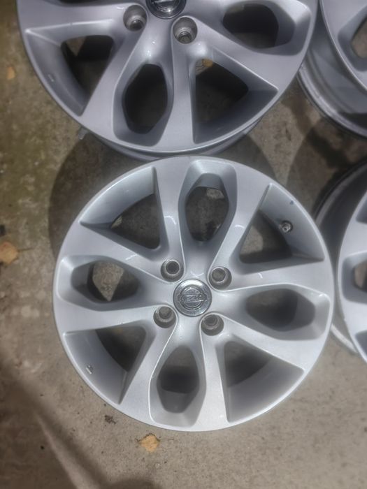 Оригинални джанти за Нисан (NISSAN) 15" С ДАТЧИЦИ