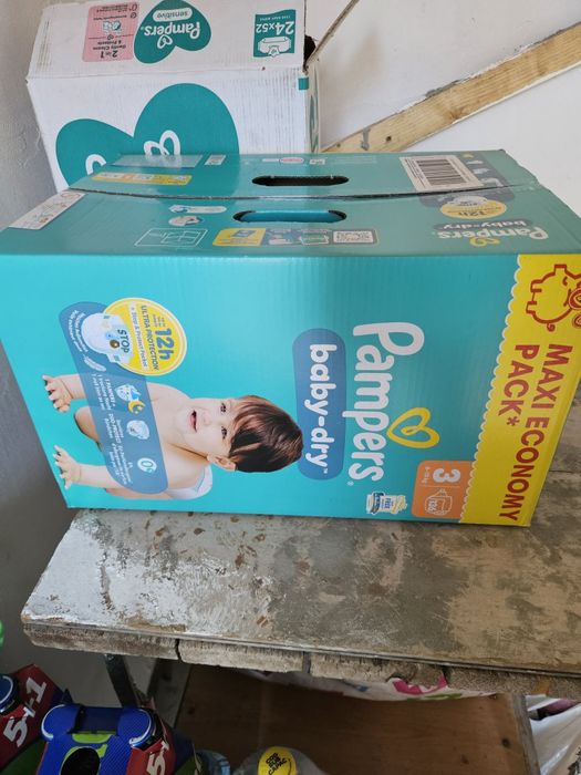 Vând pampersi numărul 3