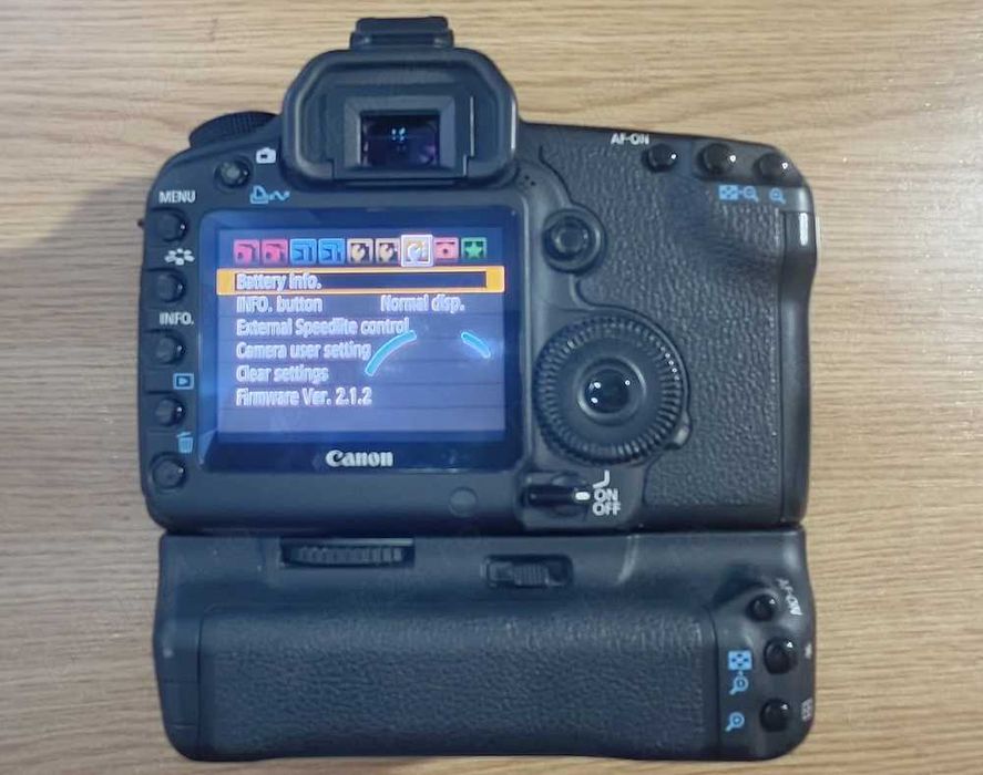 Camera Foto Canon 5D Mark II + Battery Grip, 60k cadre