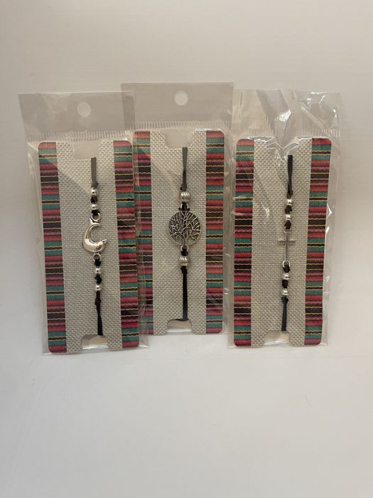 Ръчно изработени гривни