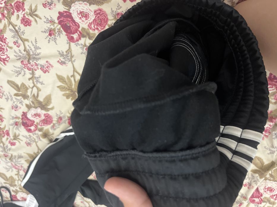 Отигинално долнище нa Addidas