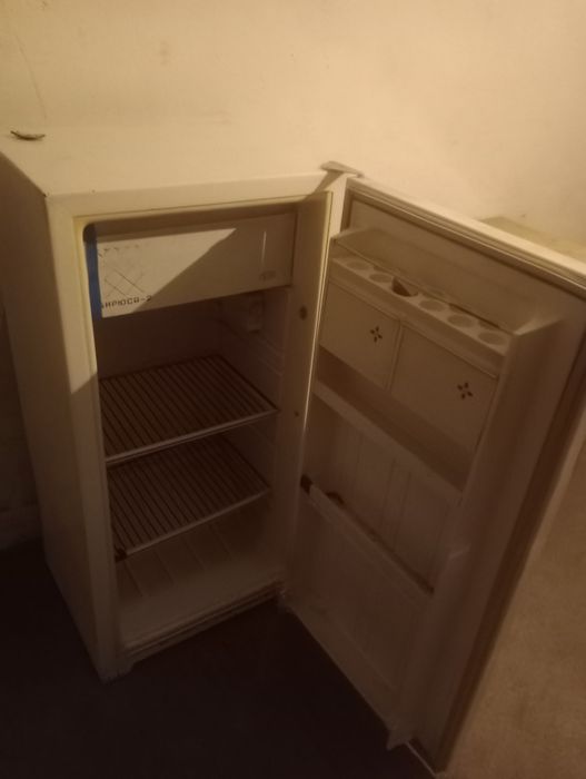 Холодильник Бирюса