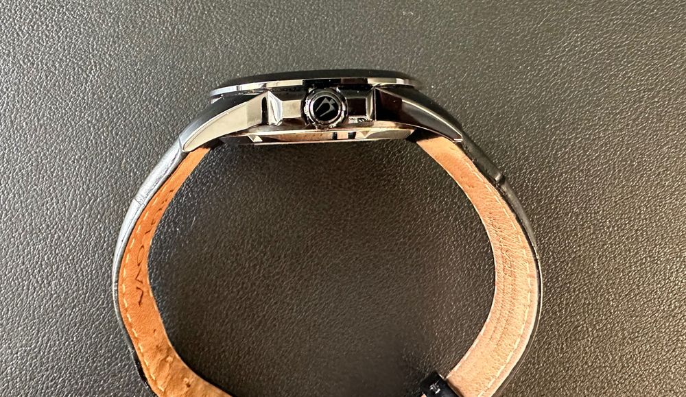 Продавам часовник - Bulova Sutton Automatic Skeleton – Ref. 98A304