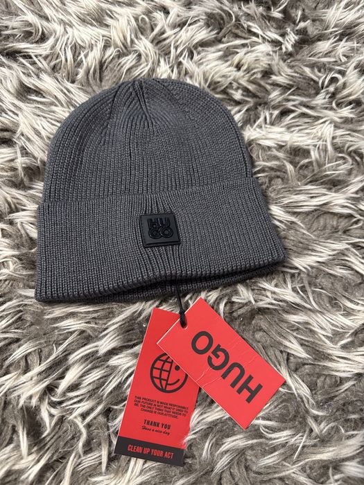 Caciula Hugo gri noua Premium