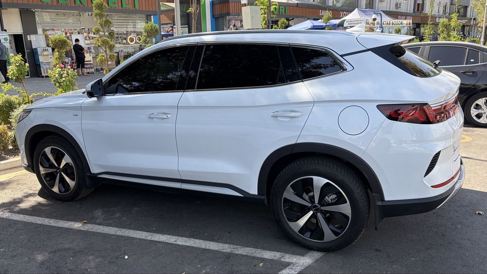 Продаю BYD cong plyus