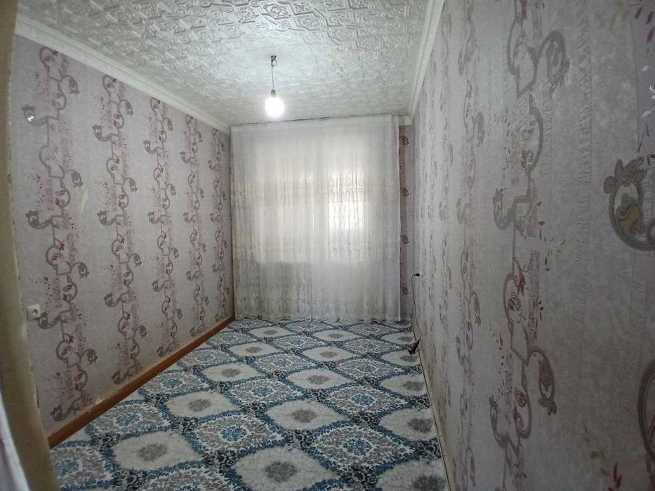 СРОЧНО! Зарафшон шаҳар марказида 3 хонали квартира сотилади.