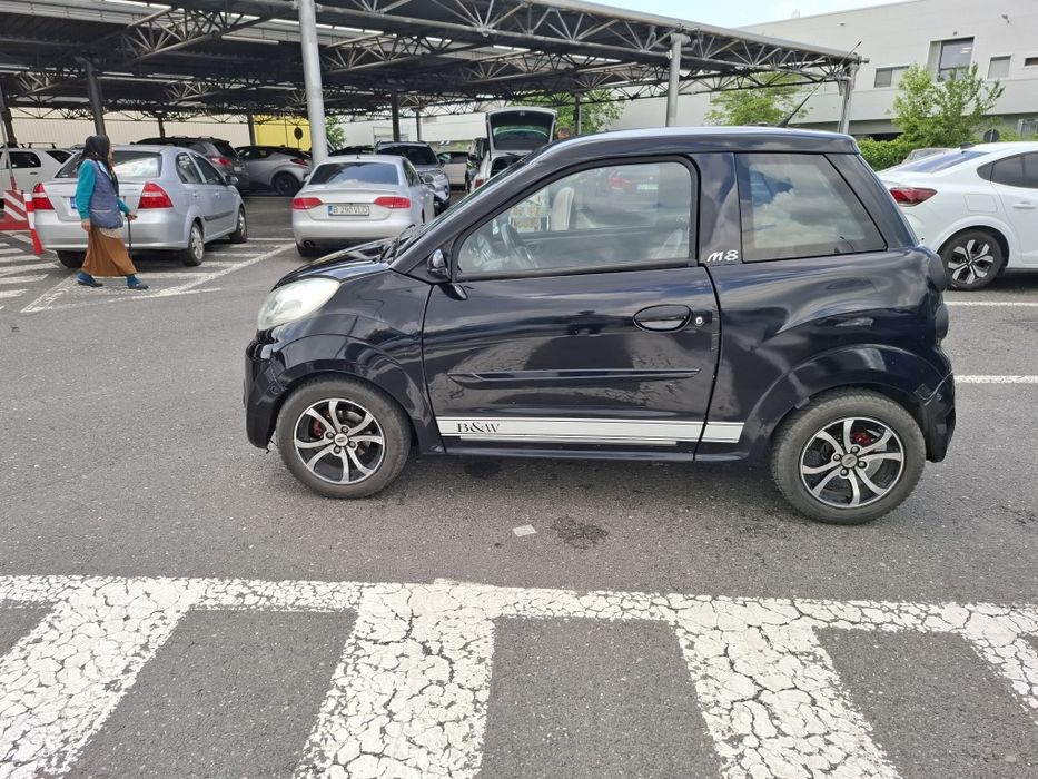 Microcar M8 (masina 16 ani)