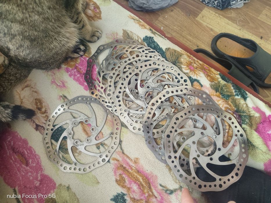 Продам запчасти  на велик