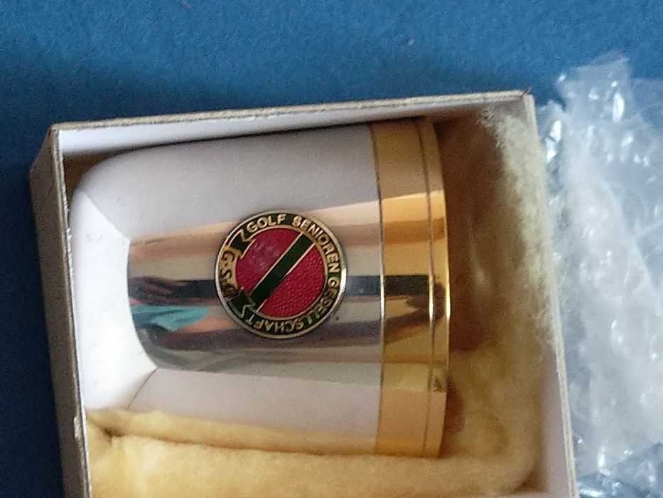 Продавам сребърна чаша с позлата Emil Herrmann Waldstetten