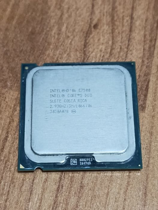 Продам Intel I3 2120 и xeon Е7500