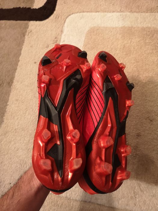 Vând Ghete de fotbal adidas PREDATOR 19+ FG profesionale