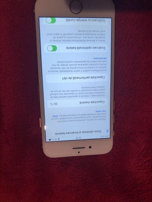 Vand telefon apple 8 in stare foarte bună