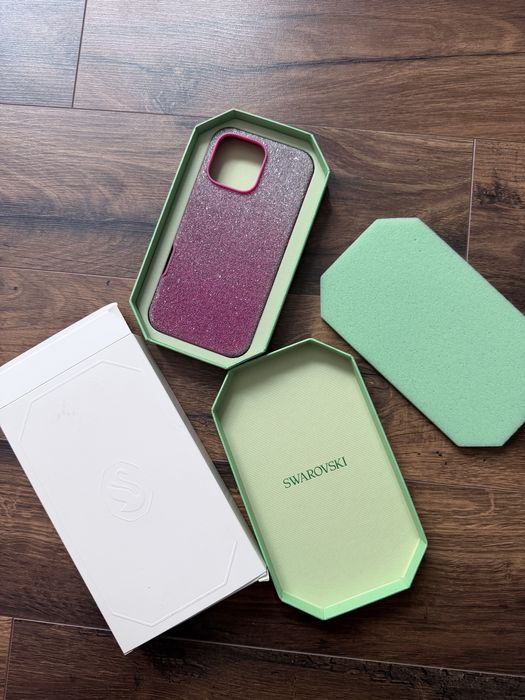 Кейс SWAROVSKI iphone 16 pro max