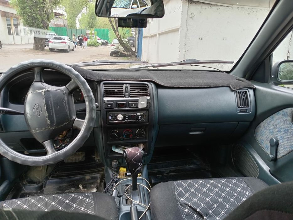 Ниссан Альмера1996