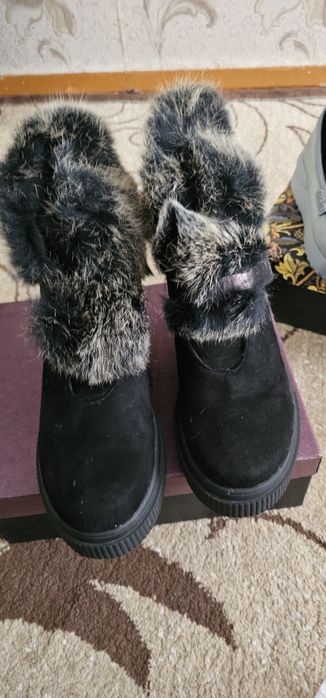 Продаётся женская обувь