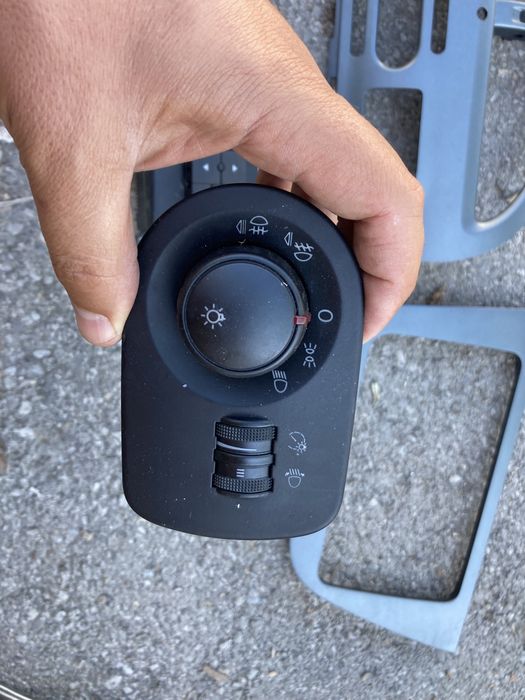 Климатроник+ копче фарове и панели за Сеат Леон 1Р 2009- 20012