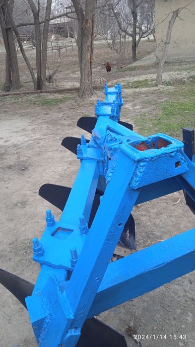 Plug (omoch) 4 koʻrpusli, Kp 2.4(makkajoʻxori oʻrgich),  sotiladi