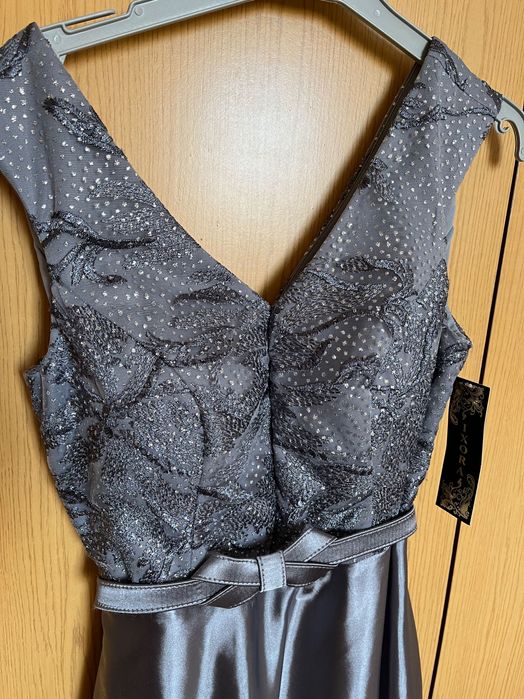 Официална дълга рокля