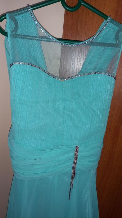 Продаётся нарядное платье