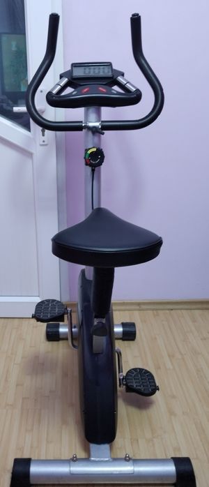 Vând bicicletă magnetică  fitness