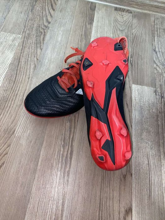 Оригинални бутонки Adidas predator: 41 1/3