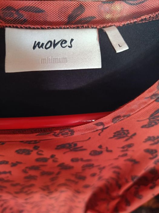 Чисто нова елегантна  рокля на Moves