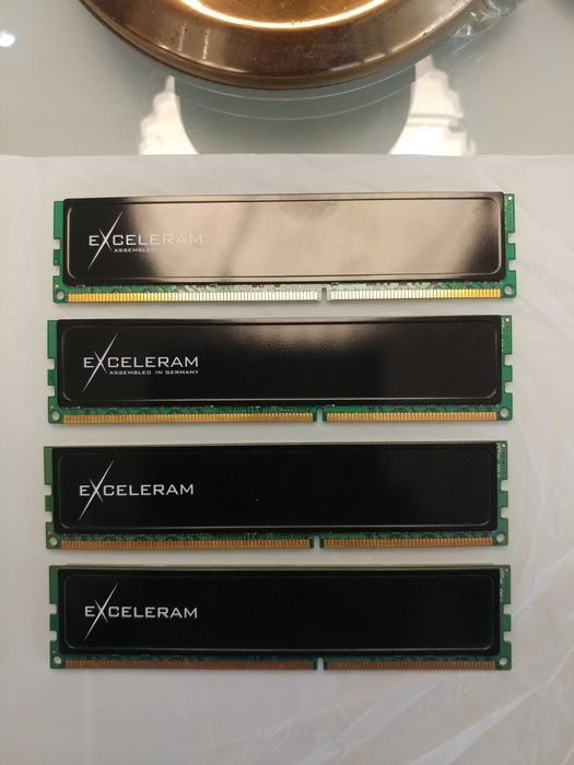 16GB DDR3 Exceleram (4x4GB) 1600MHz CL9 – Легендарна памет с радиатори