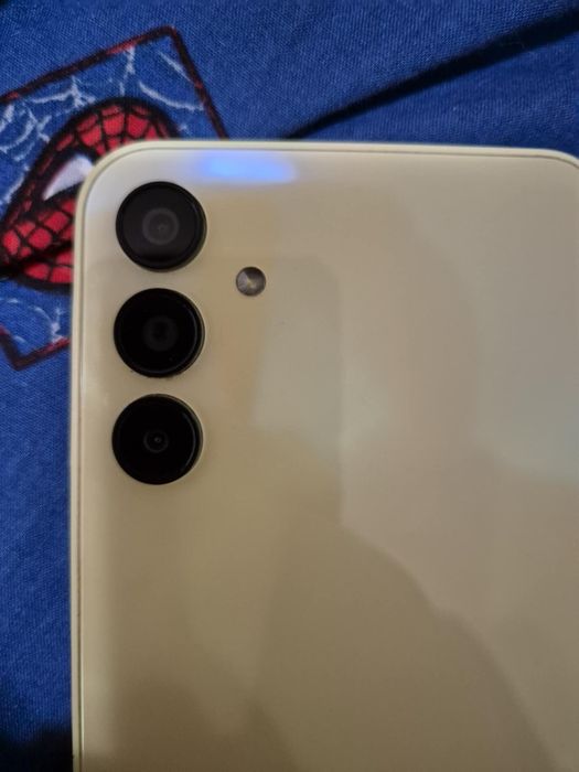 Продавам чисто нов Samsung A15  128GB