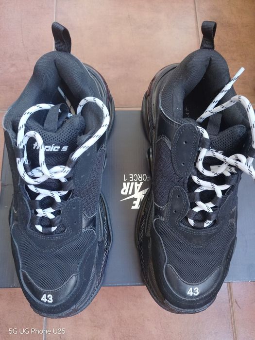 Маратонки                  .