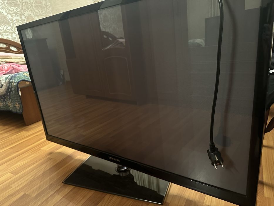 Телевизор samsung