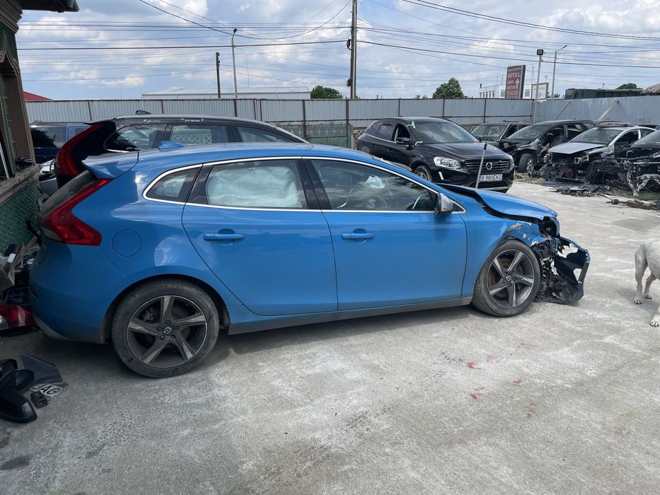 Dezmembrez Volvo V40 2.0 D4 2015