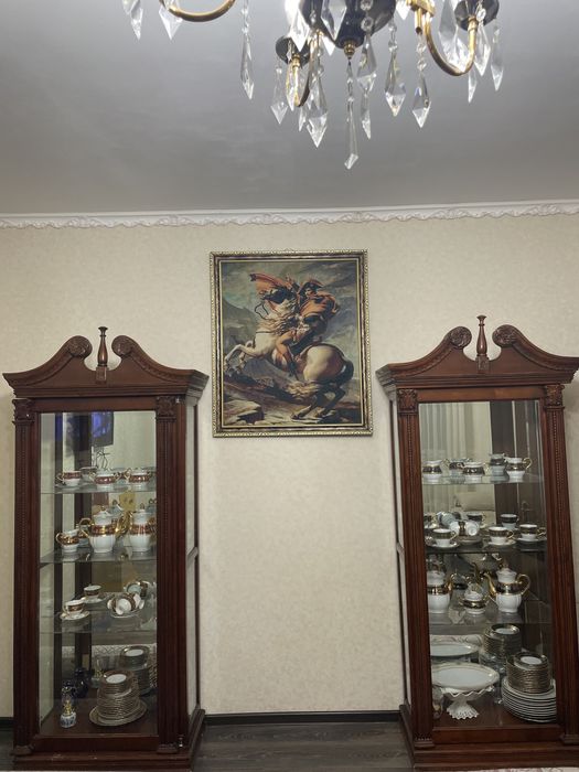 Сервант гостинный