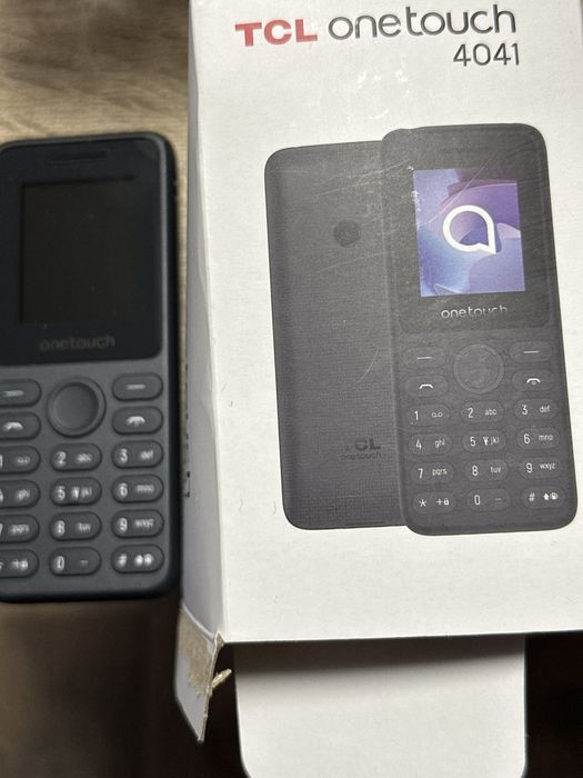 Телефон чисто нов телефон чисто нов