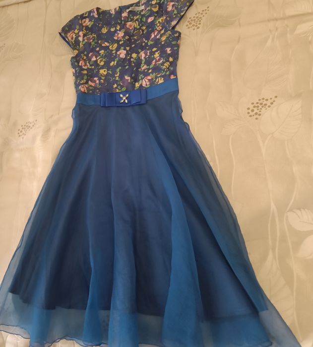 Нарядное платье Deloras